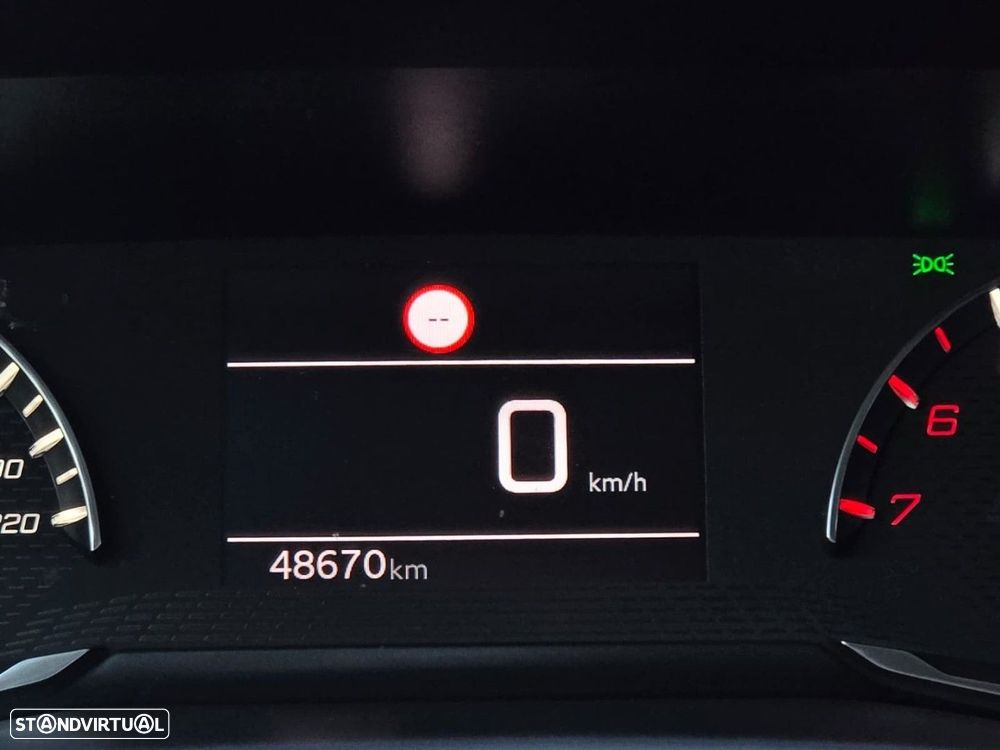 Peugeot 2008 PureTech 100 Style - 17