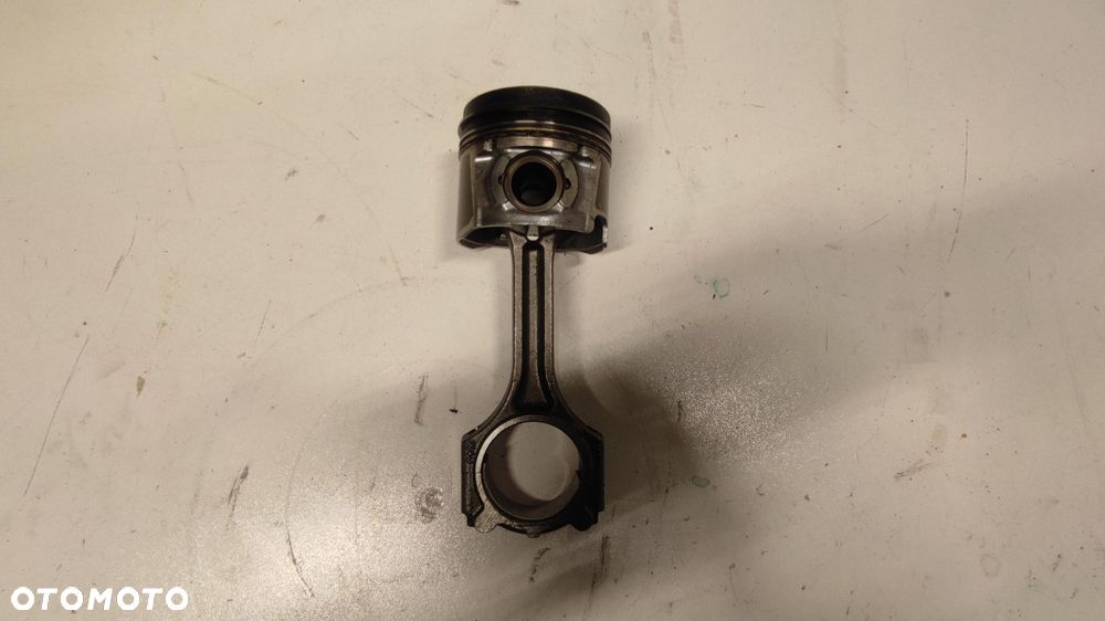 TŁOK KORBOWÓD HYUNDAI TUCSON II KIA 1.7 CRDI D4FD EURO 6 15-18 17 E6 B - 1