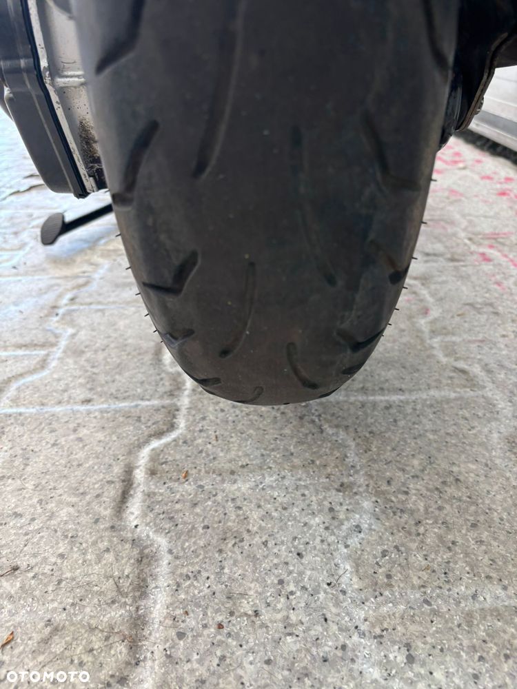 Suzuki Burgman - 23