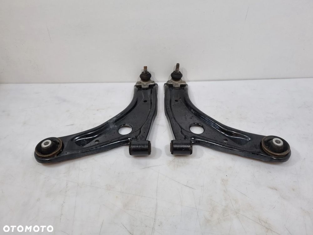 TOYOTA YARIS IV WAHACZ LEWY PRAWY PRZÓD 48606-K0020 48605-K0020 - 1