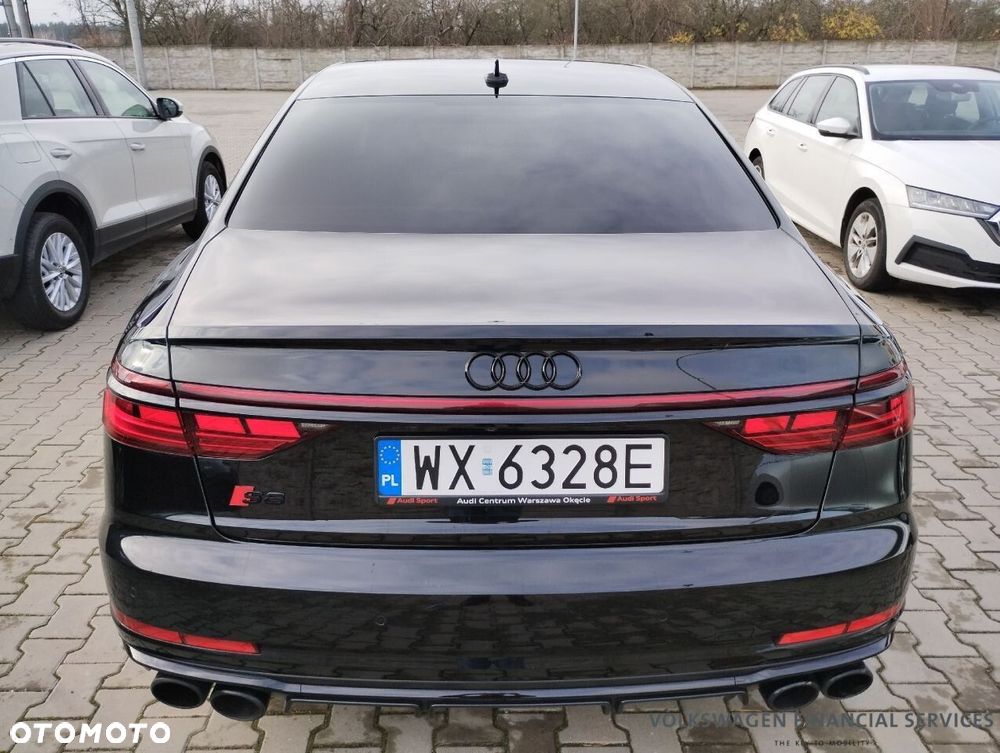 Audi S8 - 11
