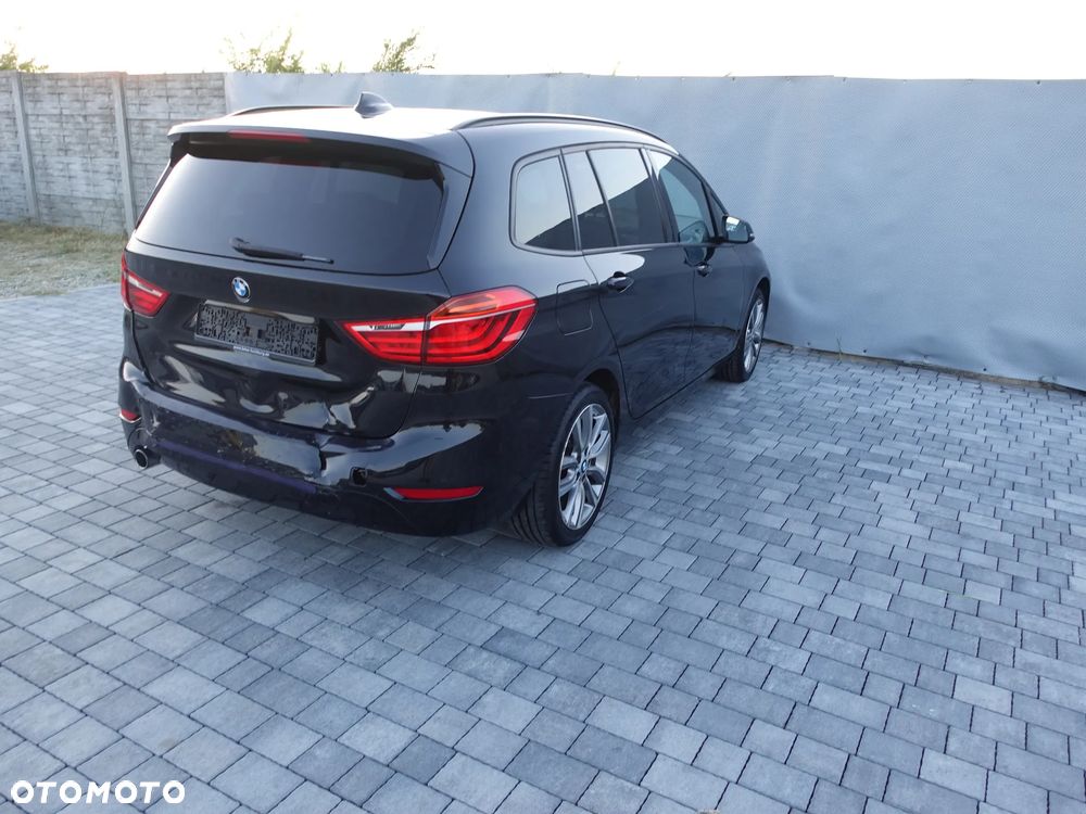 BMW Seria 2 218i Sport Line - 11