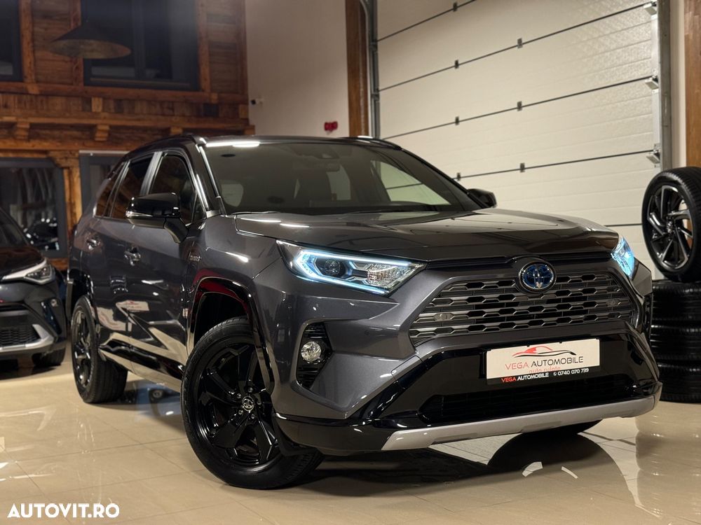 Toyota RAV4 2.5 4x4 Hybrid Team Deutschland - 2