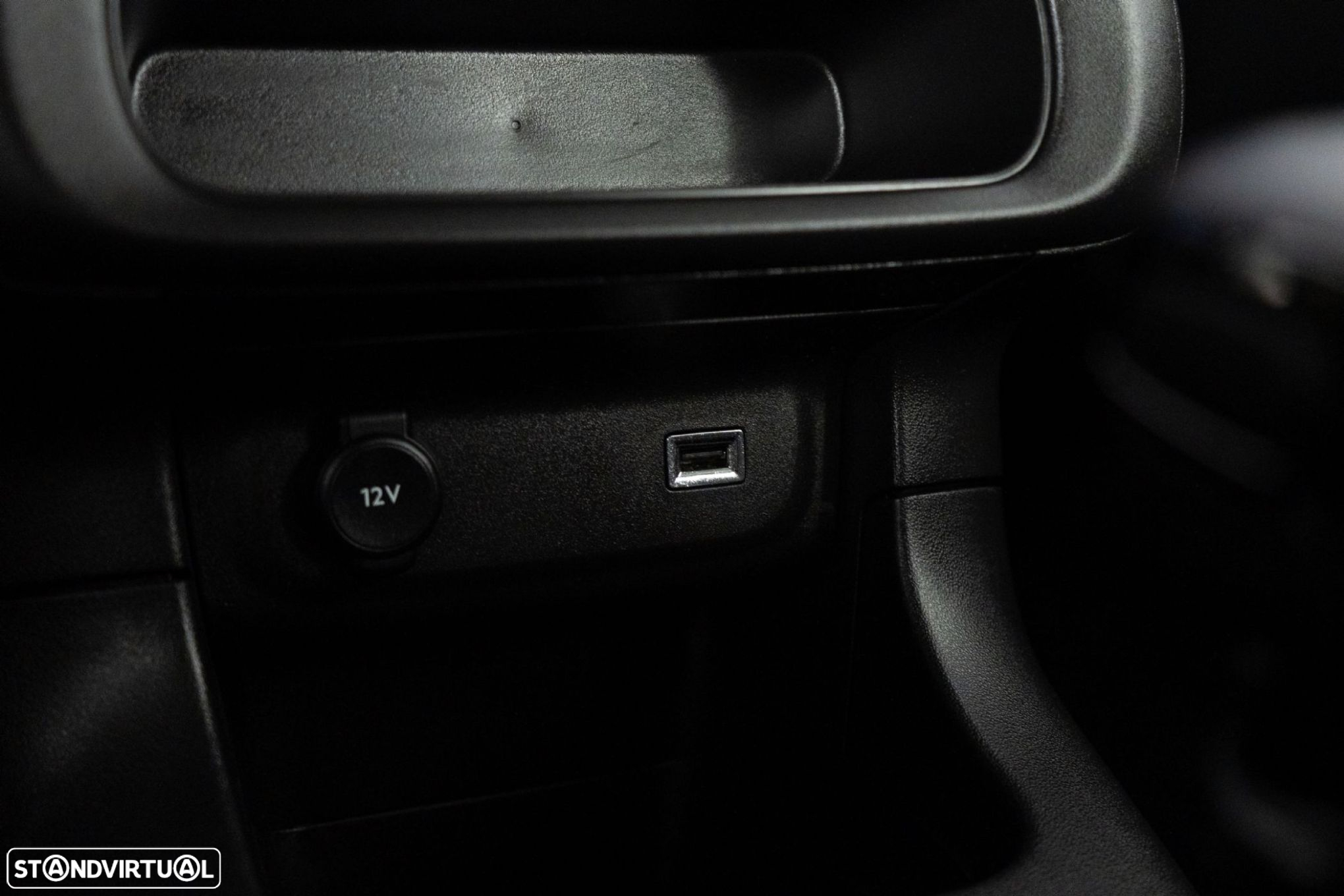 Citroën C3 1.2 PureTech Shine - 24