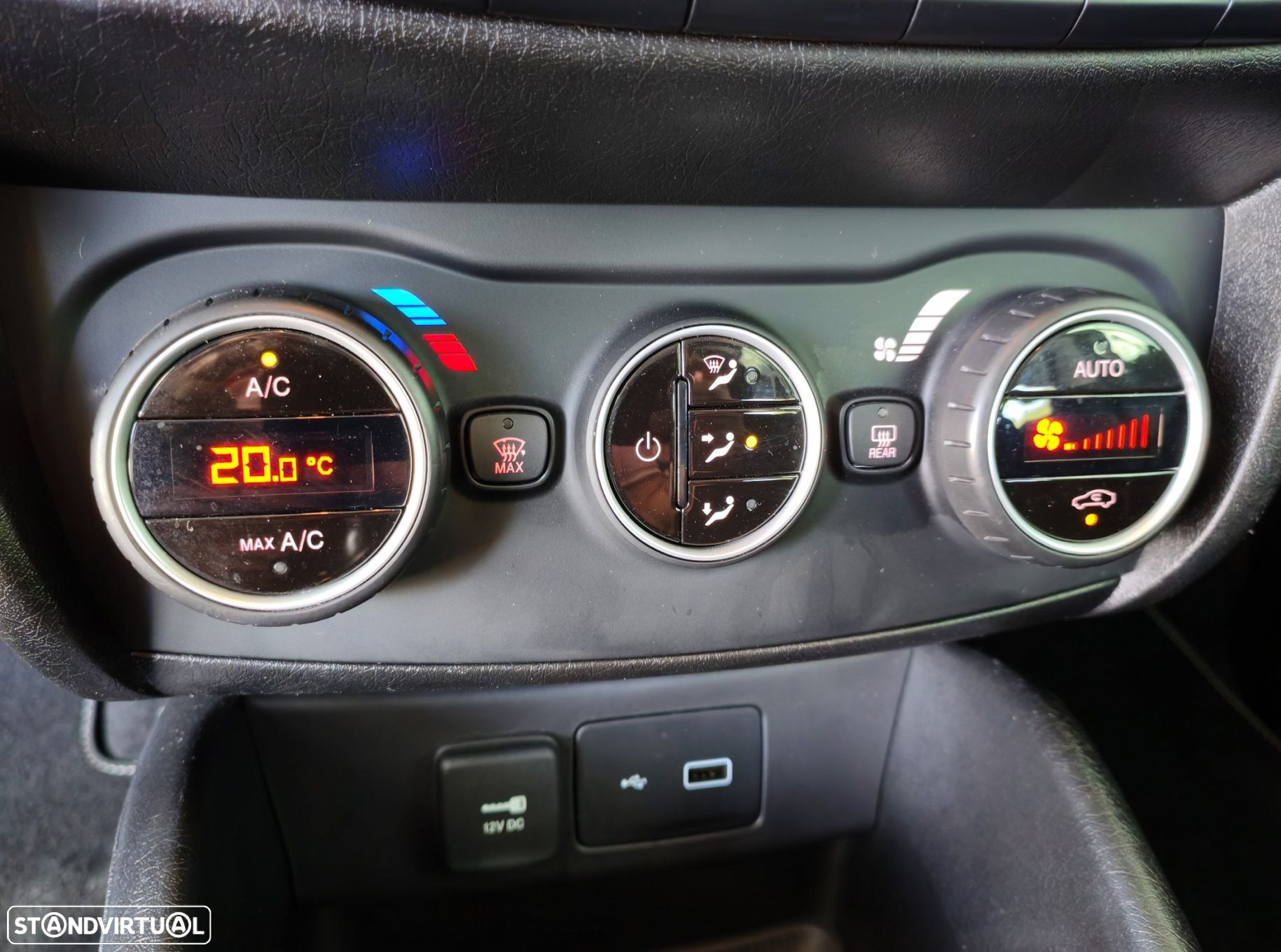Fiat Tipo Station Wagon 1.3 M-Jet Lounge - 16
