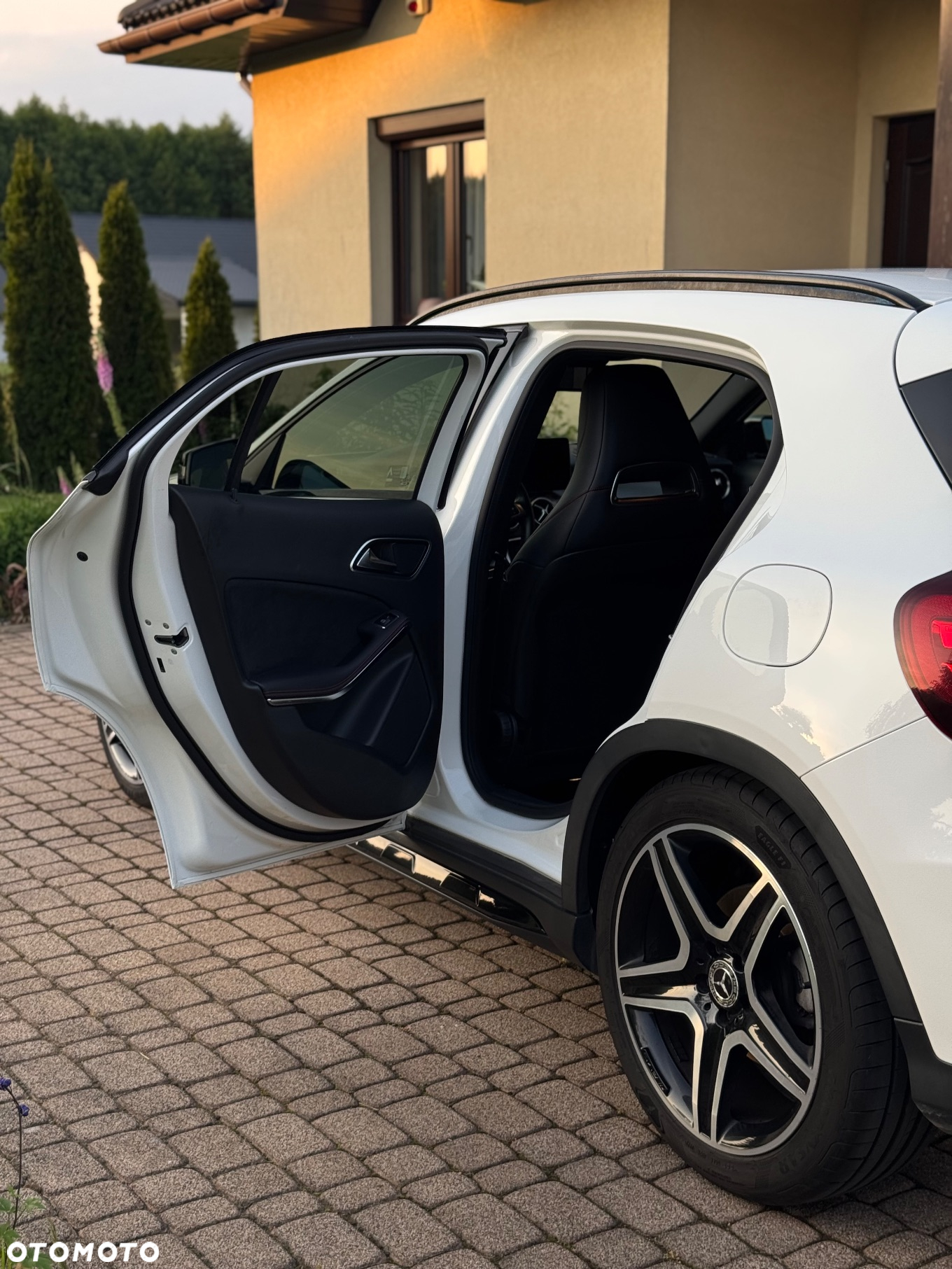 Mercedes-Benz GLA 200 7G-DCT AMG Line - 9