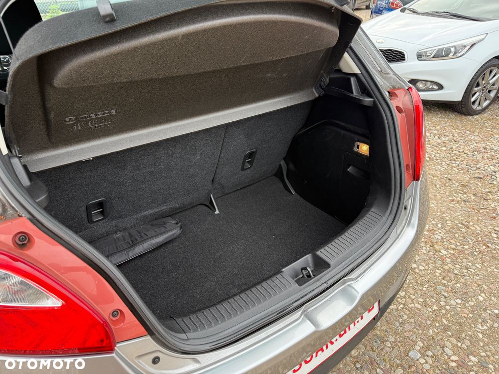 Mazda 2 1.3 Exclusive - 21