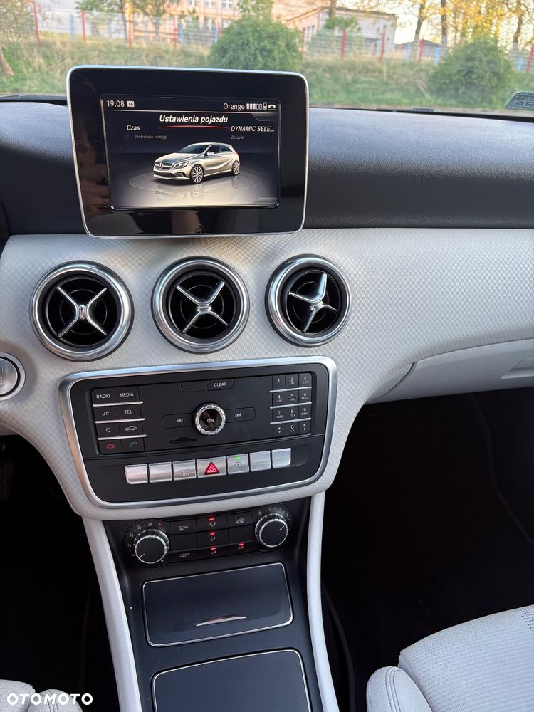 Mercedes-Benz Klasa A 180 7G-DCT - 10