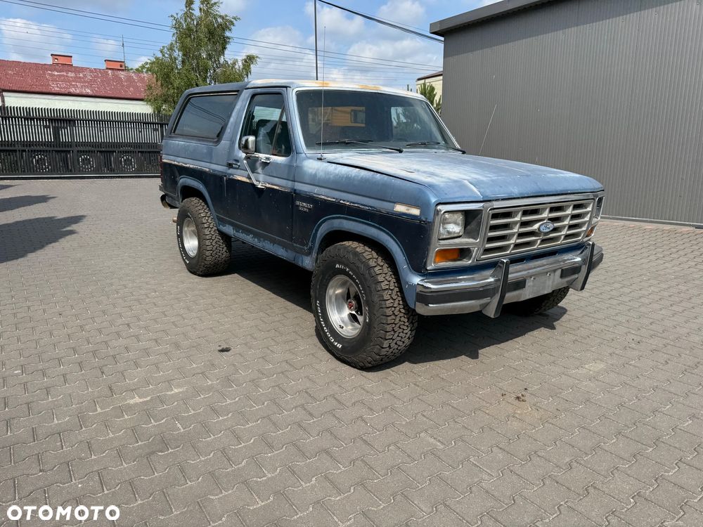 Ford Bronco - 2