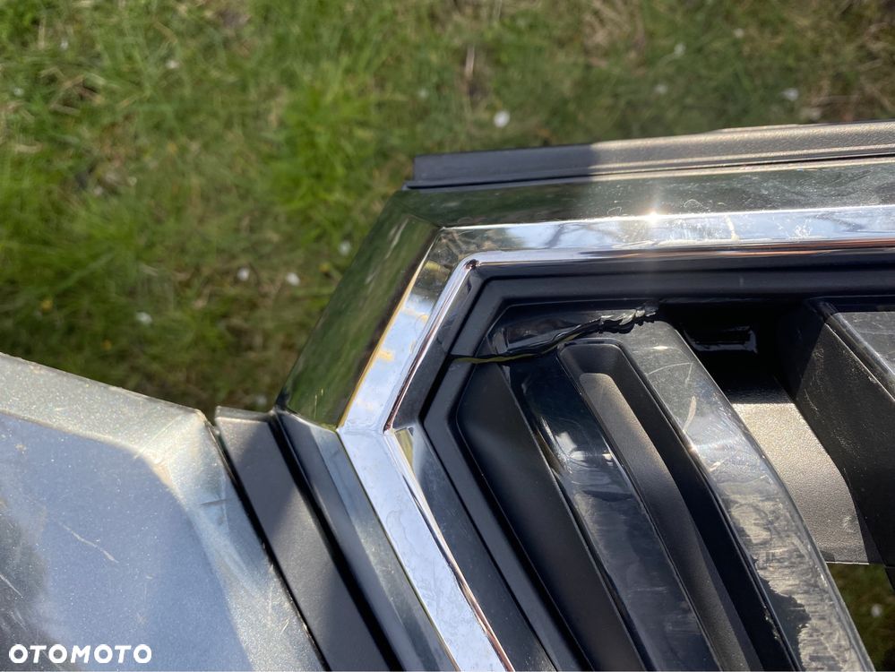 SKODA KAMIQ zderzak przedni przód metal grau - 2