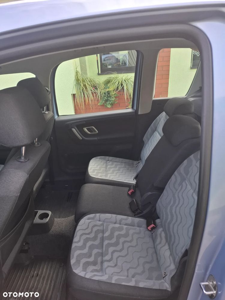 Skoda Roomster - 8