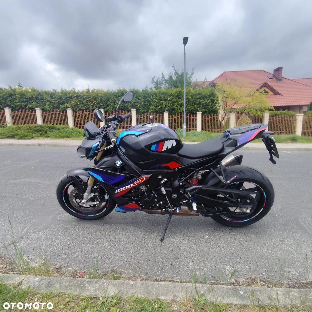 BMW S - 10
