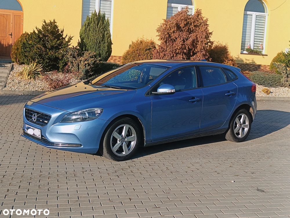 Volvo V40 T2 Momentum - 6