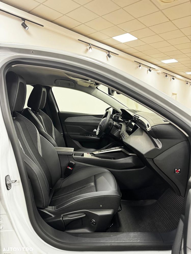 Peugeot 408 1.2L 136 e-DSC6 MHEV Allure - 18