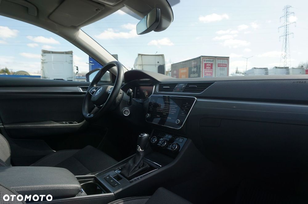 Skoda Superb 2.0 TDI SCR 4x4 Ambition DSG - 12