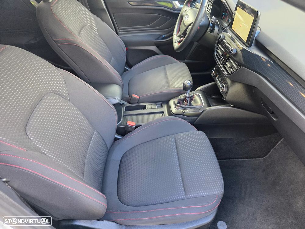 Ford Focus SW 1.0 EcoBoost ST-Line - 47