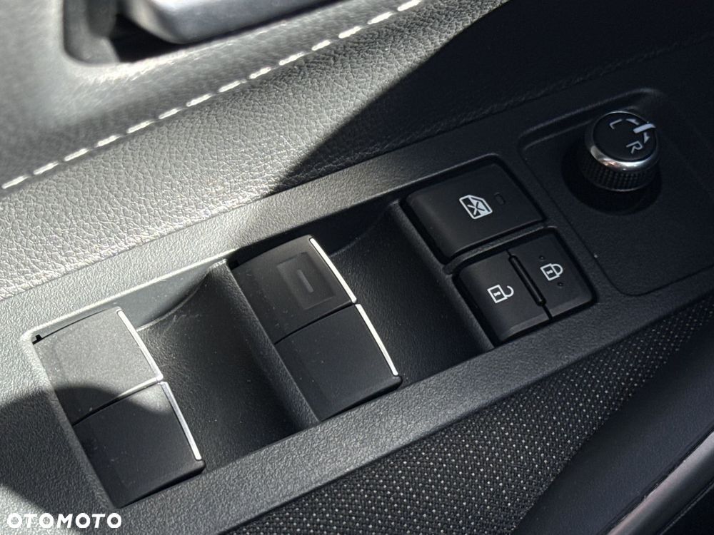 Toyota Corolla 1.8 Hybrid Comfort - 17
