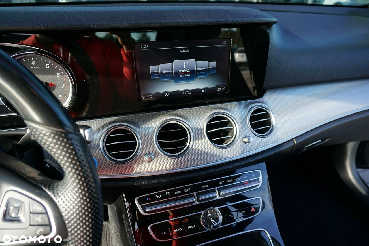Mercedes-Benz Klasa E 200 T 9G-TRONIC Avantgarde - 23