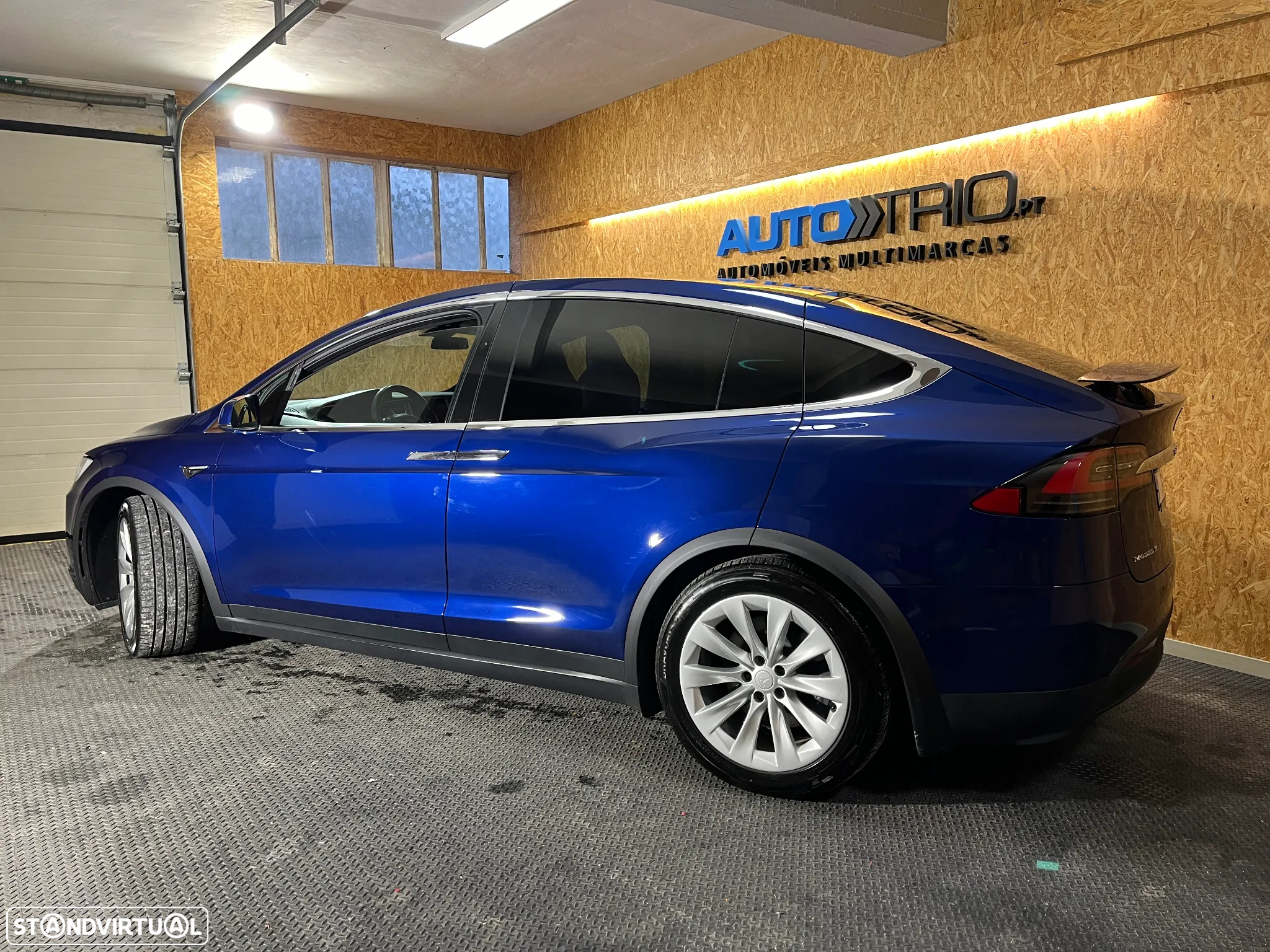 Tesla Model X 100D - 6