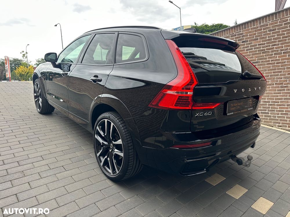 Volvo XC 60 B4 MHEV AT AWD Ultimate Dark - 8