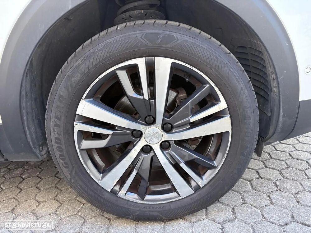 Peugeot 5008 1.2 PureTech Allure EAT8 - 12