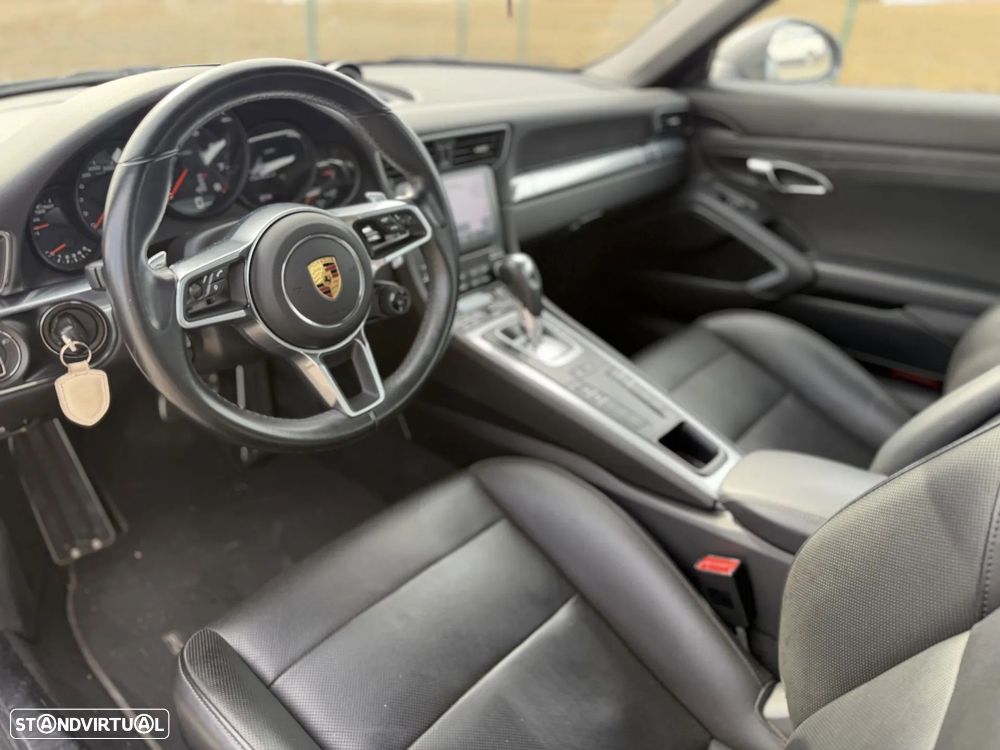 Porsche 911 (991) Carrera 4 PDK - 25