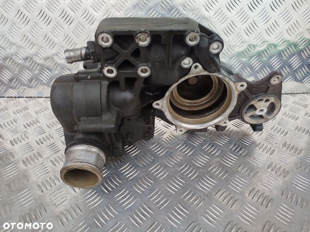 OBUDOWA POMPY WODY DAF NGD XF XG XG+ - 1