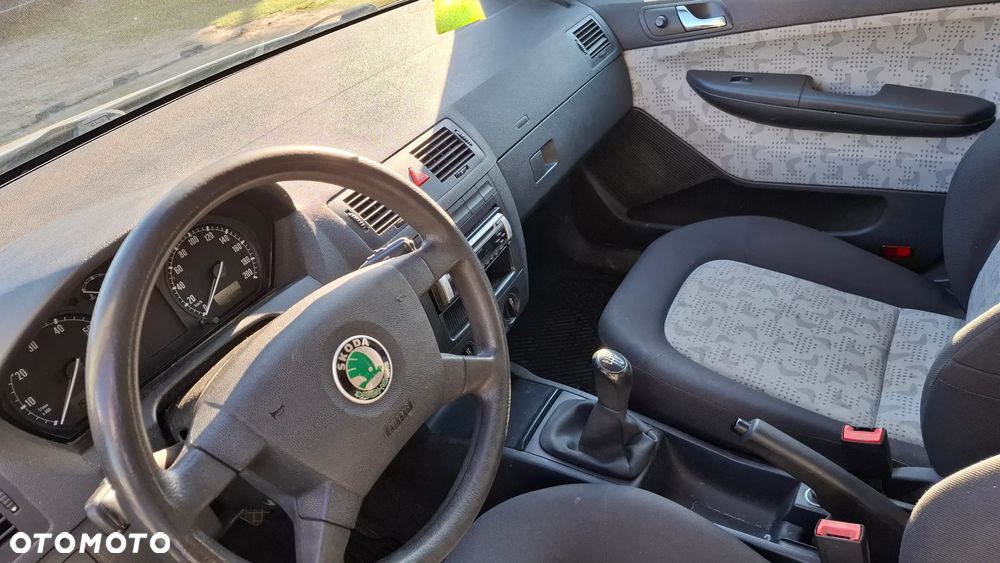Skoda Fabia - 8