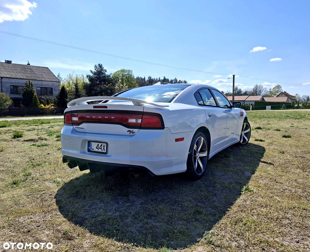 Dodge Charger - 4