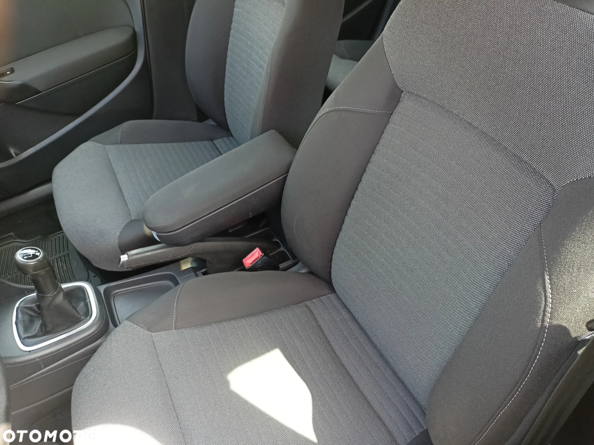 Volkswagen Polo 1.4 16V Comfortline - 15