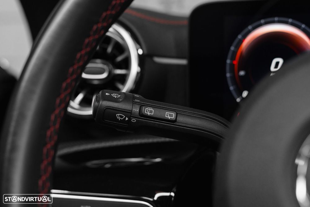 Mercedes-Benz CLA 250 e Shooting Brake AMG Line - 10