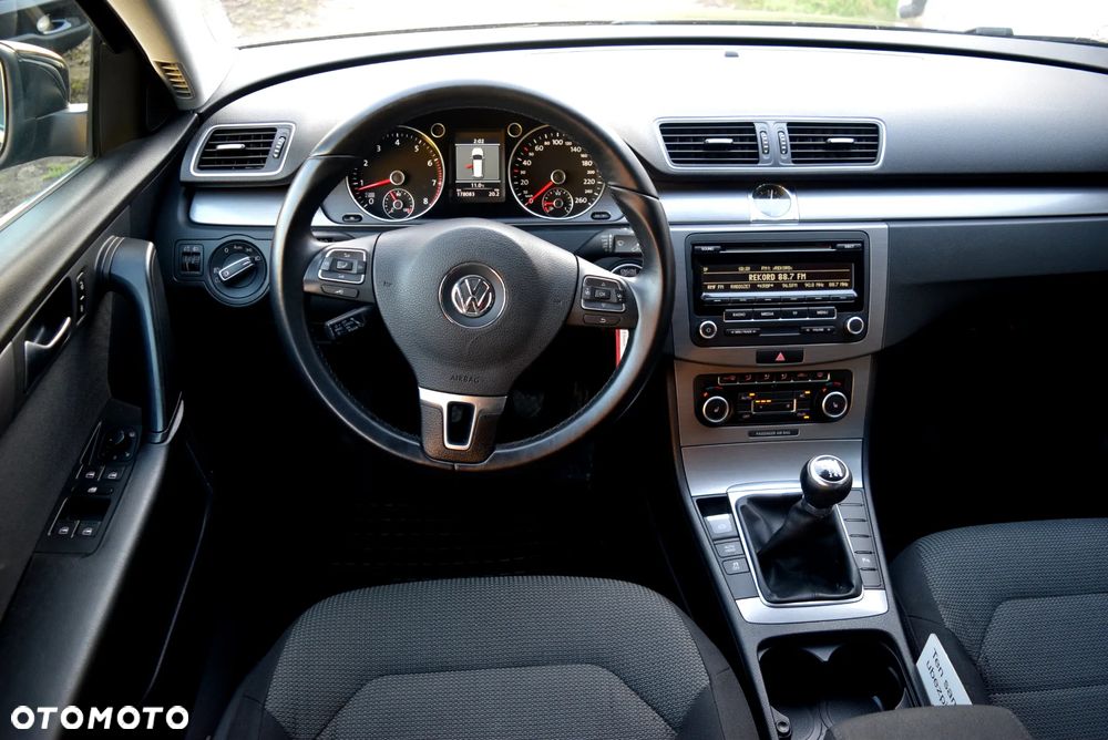 Volkswagen Passat Variant 1.8 TSI Comfortline - 5