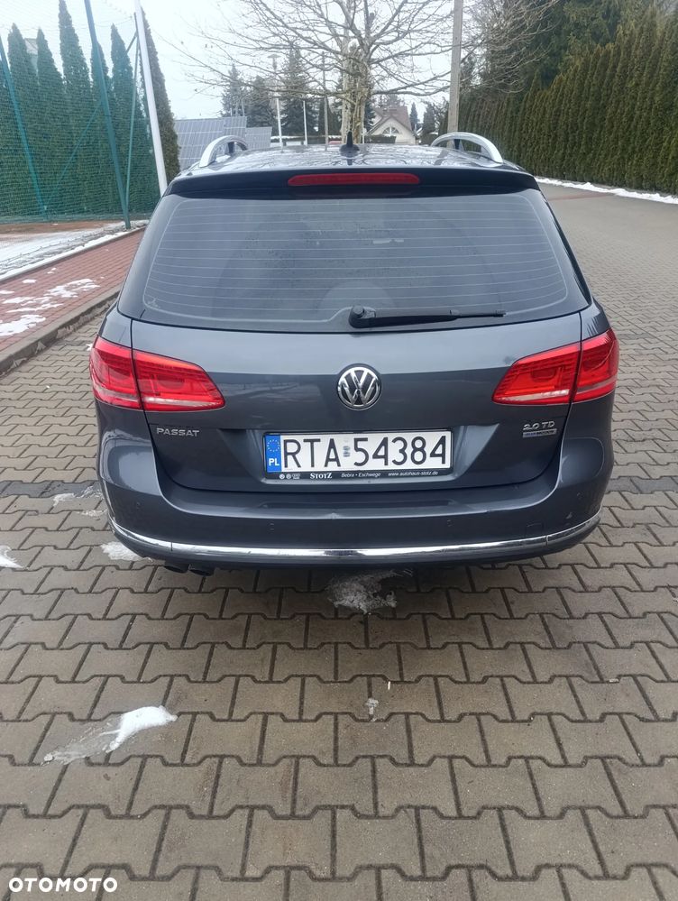 Volkswagen Passat 2.0 TDI Highline - 4