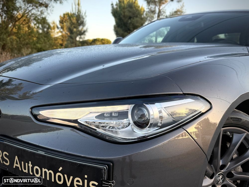 Alfa Romeo Giulia 2.2 D Super AT8 - 14