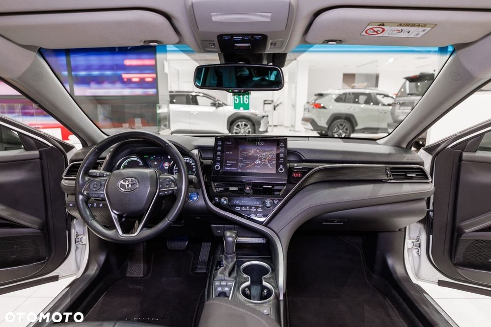 Toyota Camry - 7