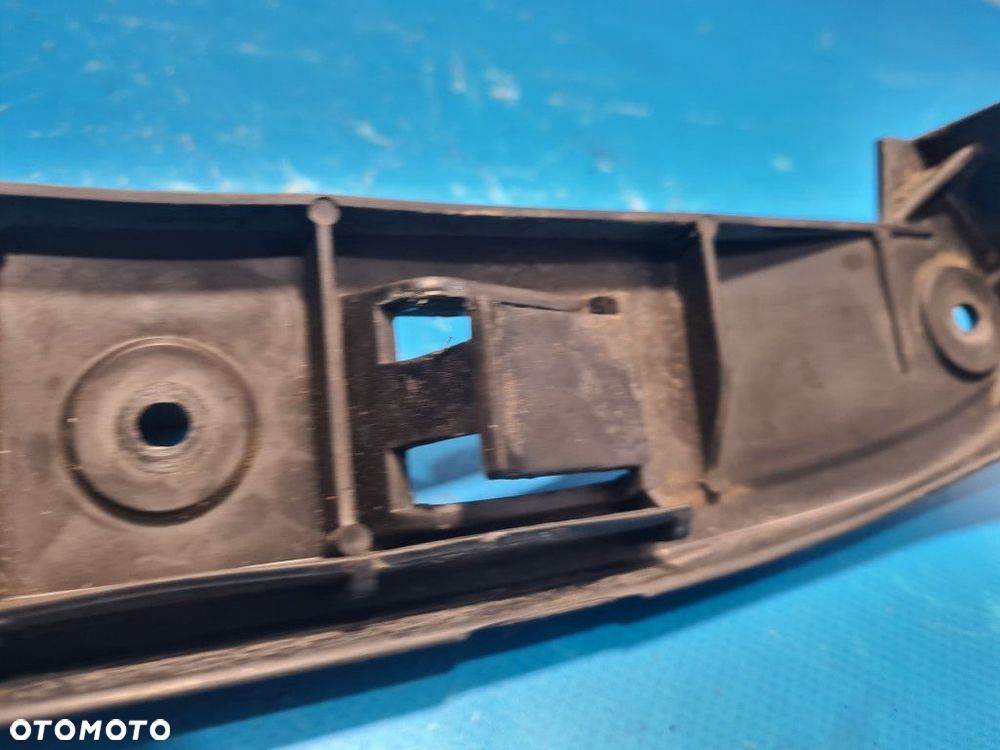 ŚLIZG ZDERZAKA  PRAWY PRZÓD VOLKSWAGEN GOLF IV - 4