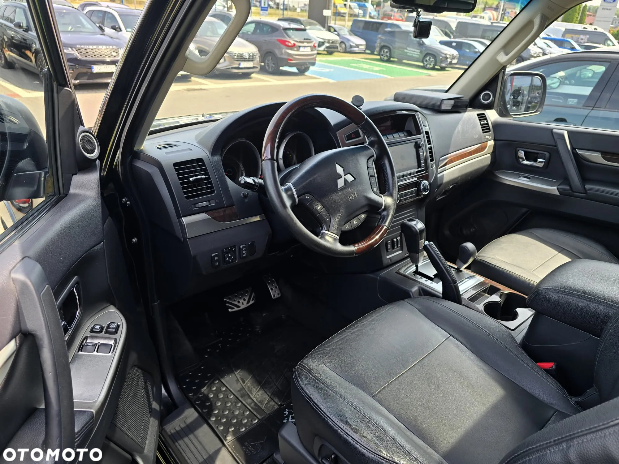 Mitsubishi Pajero 3.2 DI-D Automatik Diamant Edition - 6