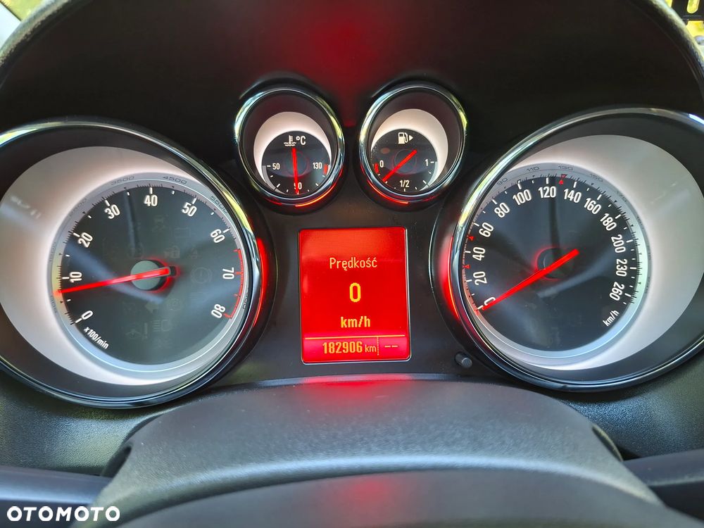 Opel Astra 1.4 T Cosmo - 15