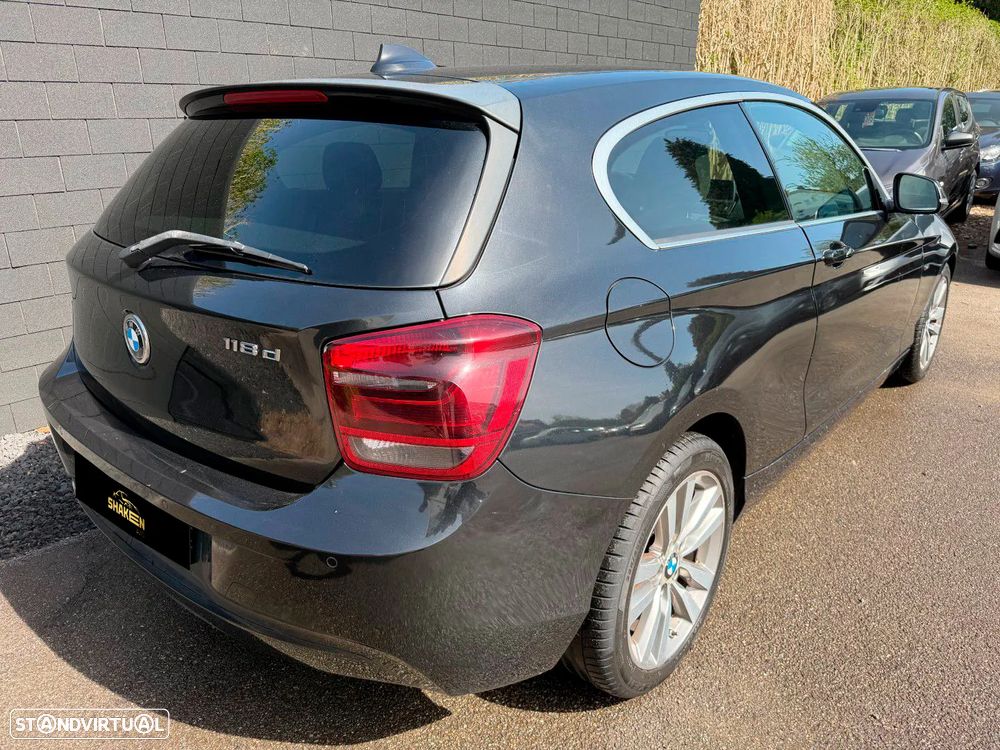 BMW 118 d Sport Line - 3