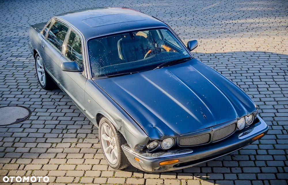 Jaguar XJR Standard