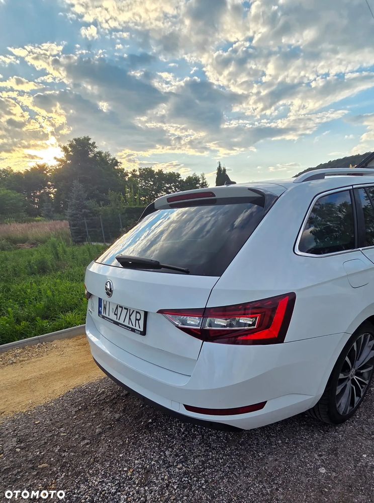 Skoda Superb 2.0 TDI 4x4 L&K DSG - 4