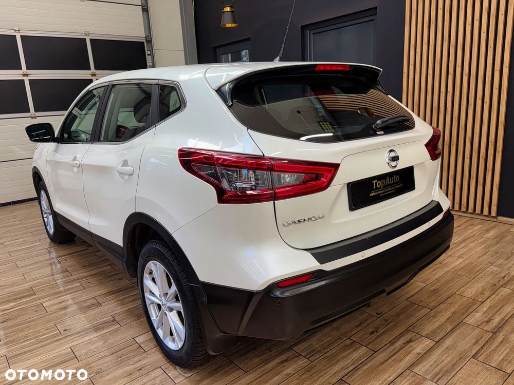 Nissan Qashqai 1.6 DCi N-Connecta - 9