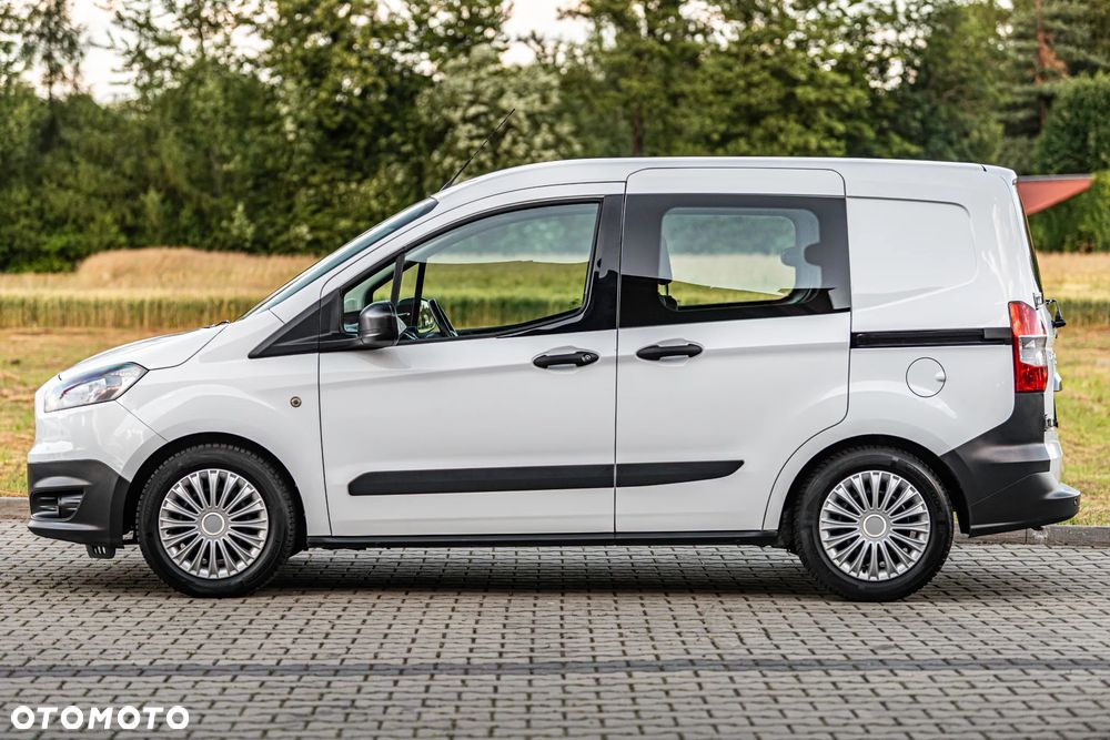 Ford Tourneo Courier 1.0 EcoBoost Trend - 14