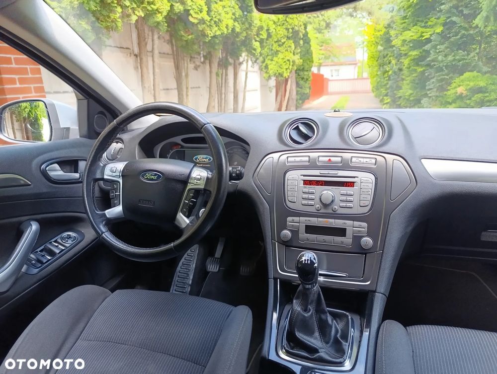 Ford Mondeo - 8