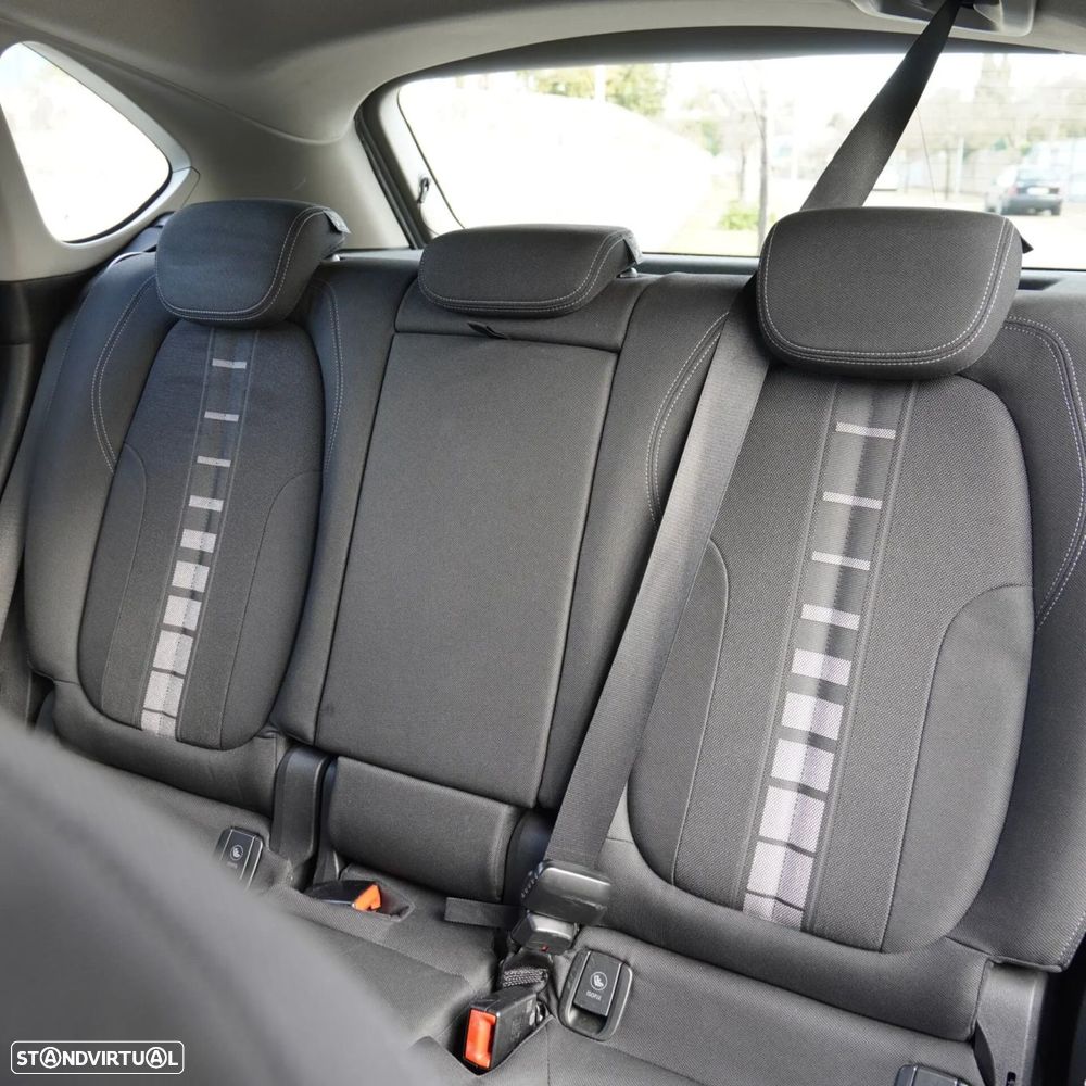 BMW 216 Active Tourer d - 27