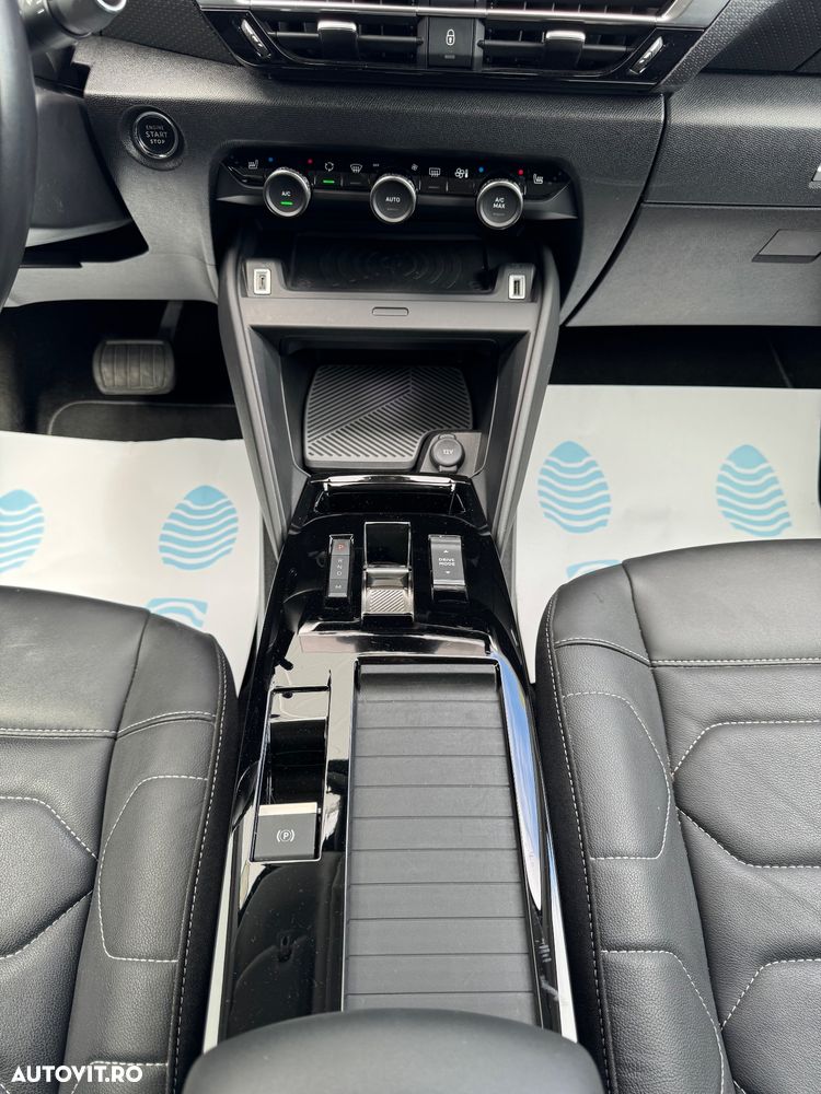 Citroën C4 BlueHDi 130 Stop&Start EAT8 SHINE - 22