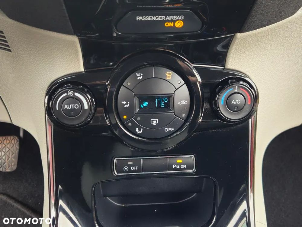 Ford Fiesta 1.0 EcoBoost Titanium ASS - 33