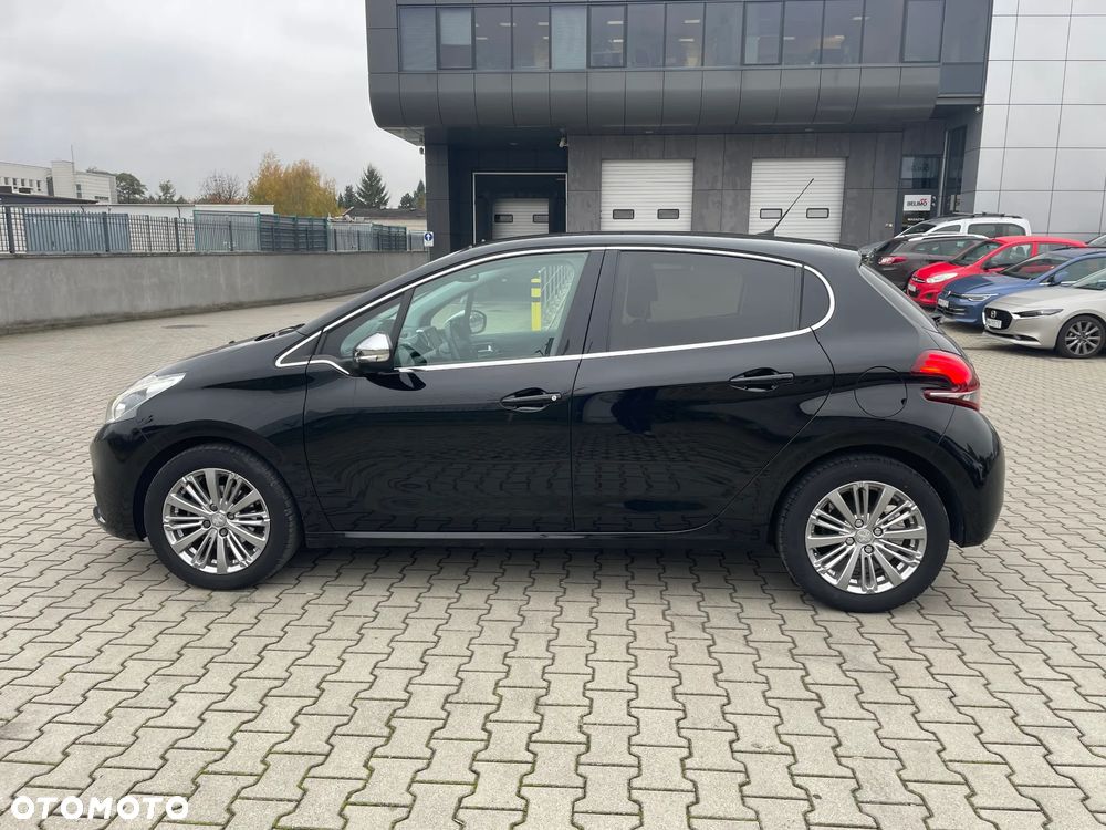 Peugeot 208 2018 photo 2