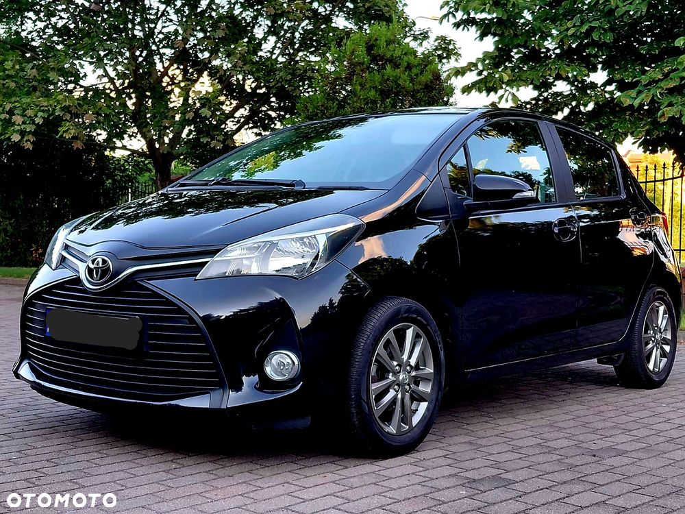 Toyota Yaris 2015 photo 2