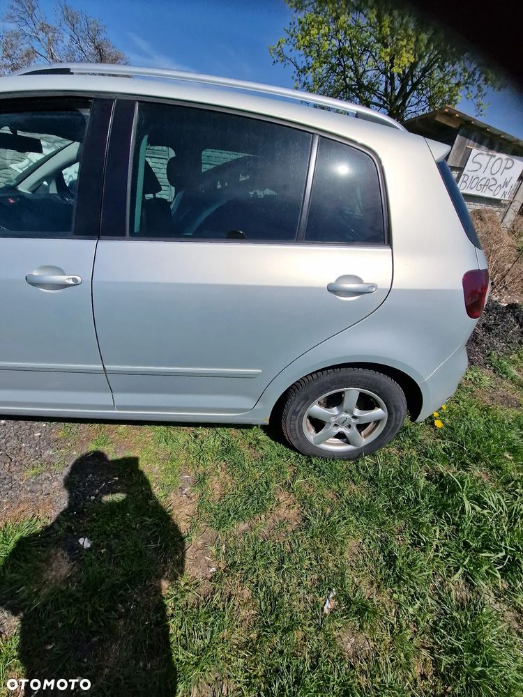 Drzwi lewy  tył vw  golf  V  I  VI  plus  w  kolorze LR7L - 1